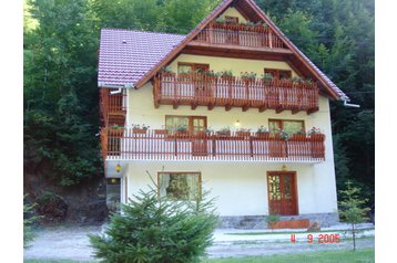România Penzión Moeciu de Sus, Exteriorul